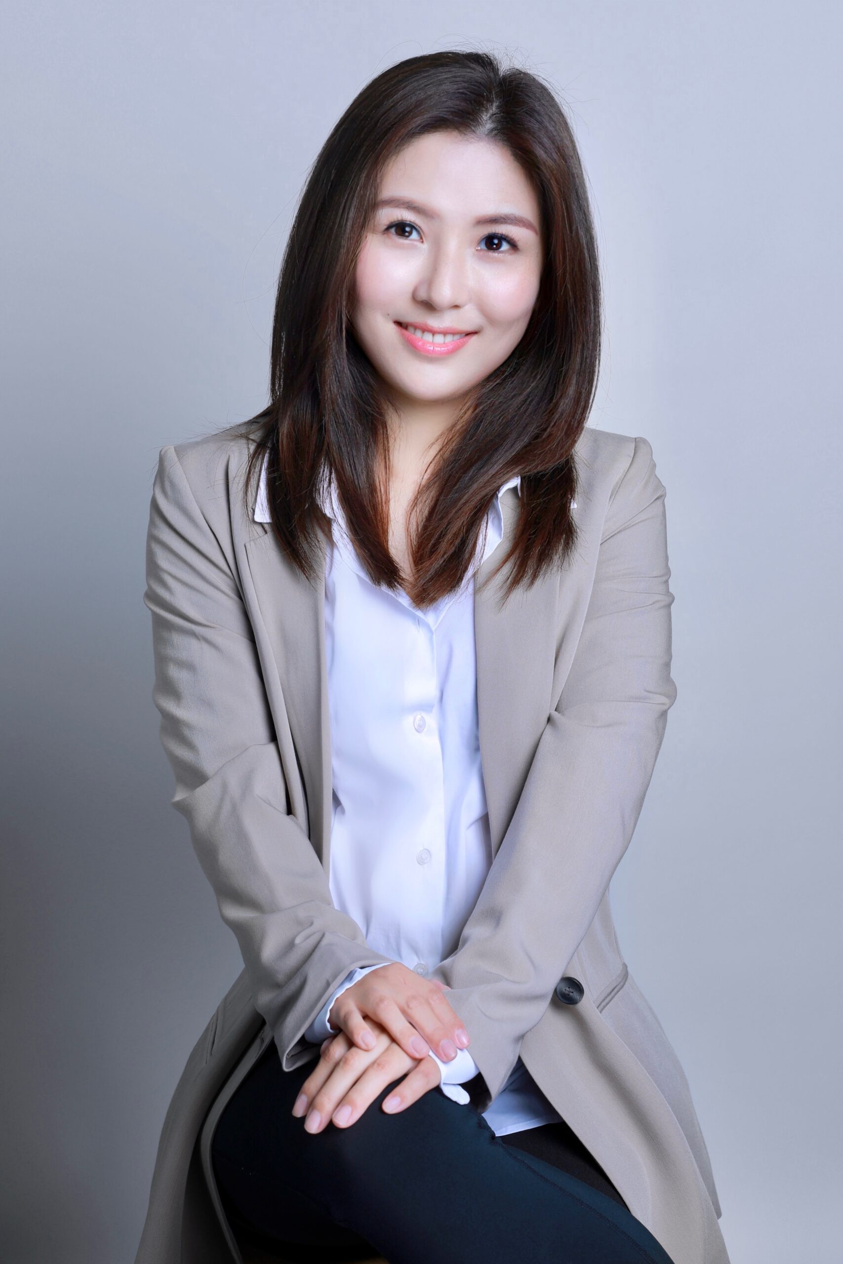 Lida Dong professional portrait